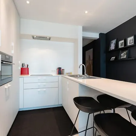 Eliza - Luxurious With Stunning Sea Views Apartment *